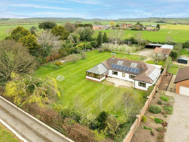 Bungalow for sale in Ardens Grafton, Stratford-on-Avon