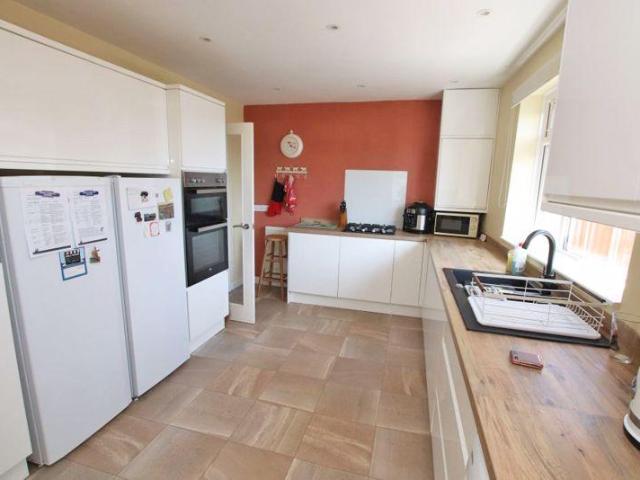 Bungalow for sale in Holton le Clay, Belleau