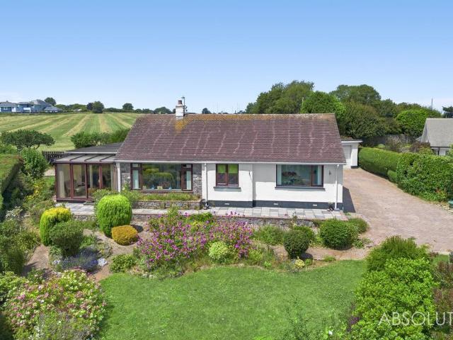 Bungalow for sale in Broadsands, Galmpton