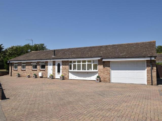 Bungalow for sale in Evershot, Oxfordshire