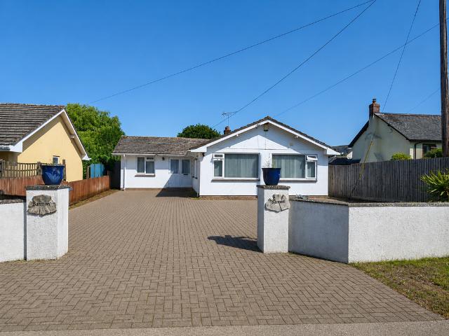 Bungalow for sale in Budlake, Devon