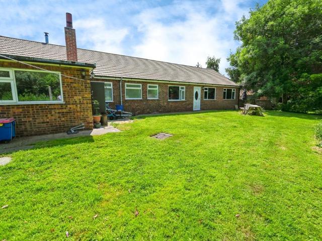 Bungalow for sale in Belleau, Lincolnshire