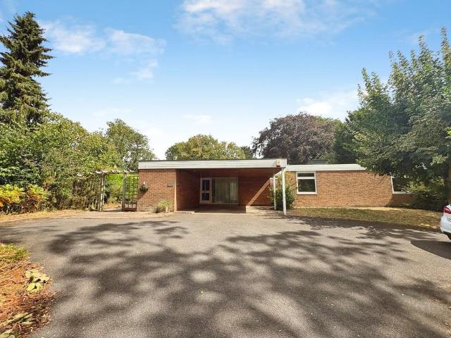 Bungalow for sale in Alverton, East Midlands