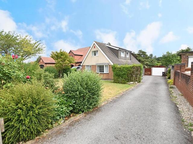 Bungalow for sale in Laceby