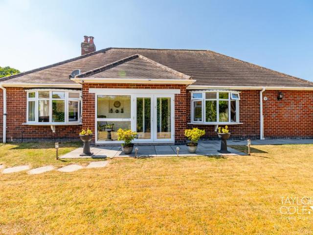 Bungalow for sale in Fazeley, Boley Park