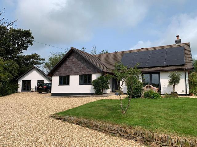 Bungalow for sale in Trevilla, Valley Truckle