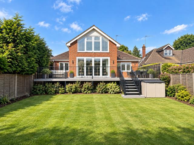 Bungalow for sale in Chavey Down, Winkfield