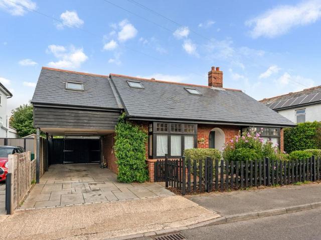 Bungalow for sale in Littlecote, West Sussex