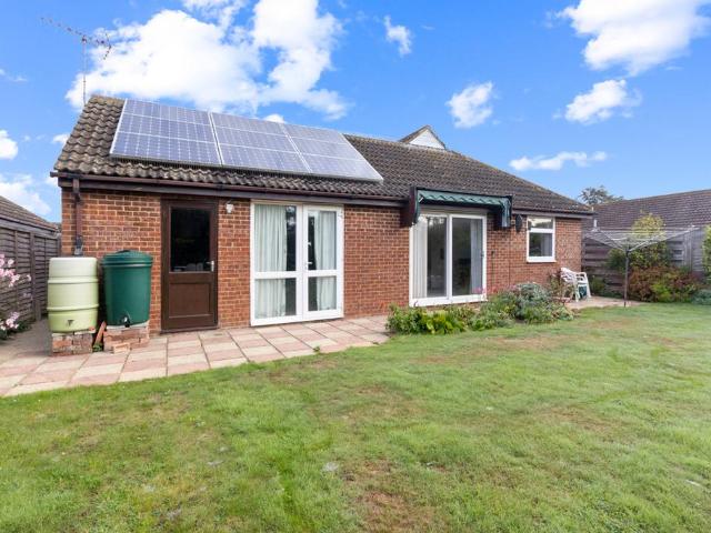 Bungalow for sale in Rose Green, Arun