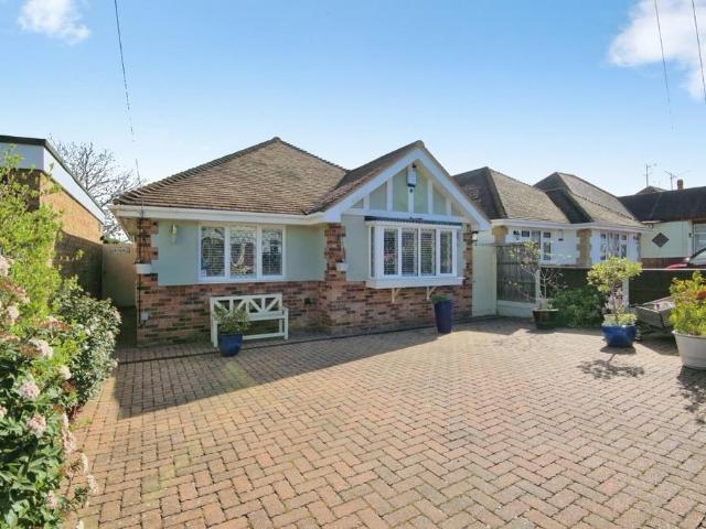 Bungalow for sale in Hawkwell, Barling