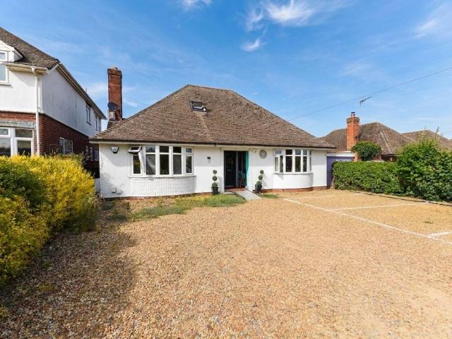 Bungalow for sale in St. Ives, Huntingdon