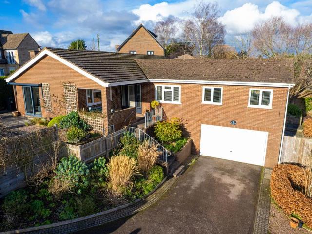 Bungalow for sale in Goodrich Cross, Goodrich