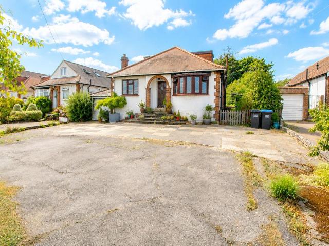 Bungalow for sale in Fretherne, Hertfordshire