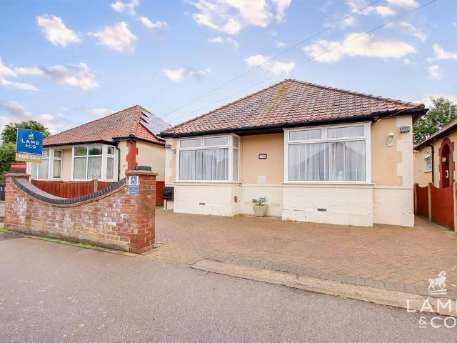 Bungalow for sale in Dale Hill, Essex
