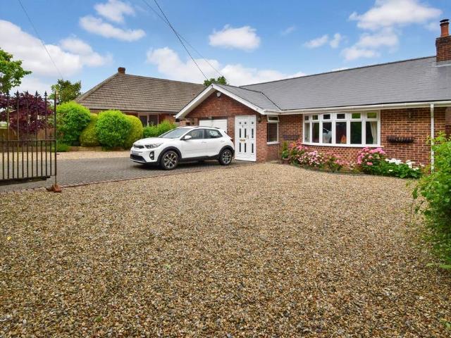 Bungalow for sale in Bluebell Hill, Bourne Vale