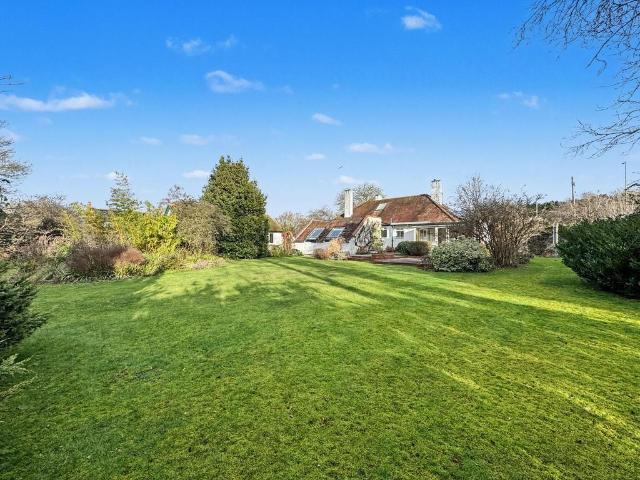 Bungalow for sale in Dromore, Oxfordshire