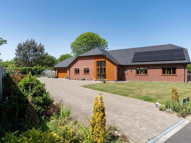 Bungalow for sale in Stokesby, Norfolk