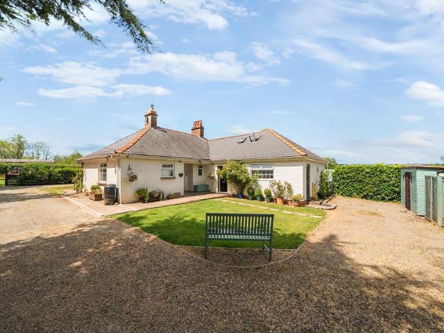 Bungalow for sale