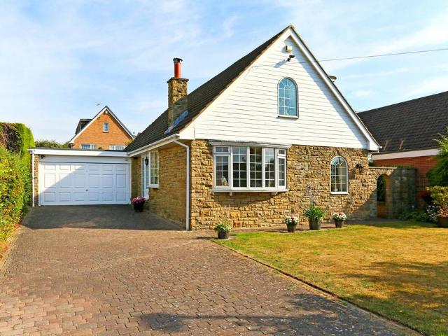 Bungalow for sale in West Yorkshire