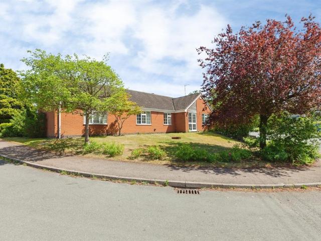 Bungalow for sale in Stanford On Avon, Leicestershire