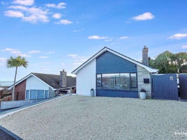 Bungalow for sale in Broadsands