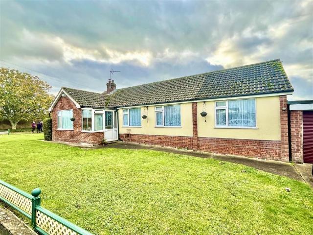 Bungalow for sale in Redenhall with Harleston, Burgh St Peter