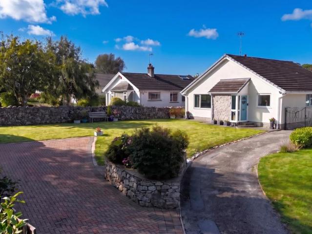Bungalow for sale in Silverdale, Bare