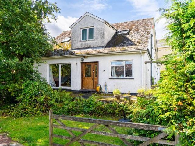 Bungalow for sale in Llanelly Hill, Wales