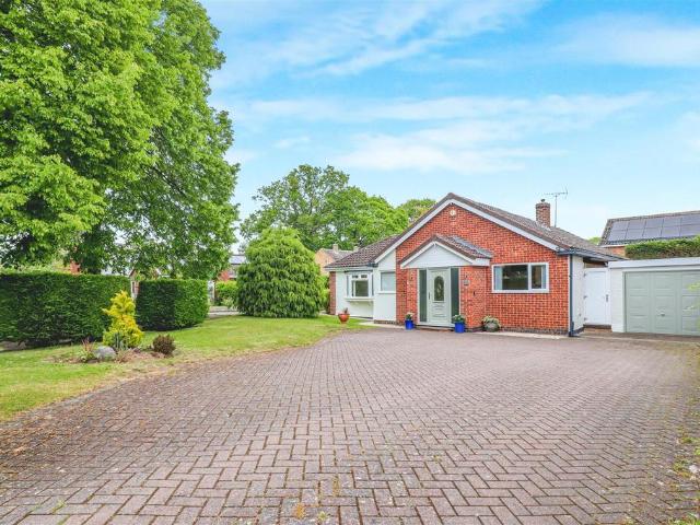 Bungalow for sale in Castle Green, Green Close