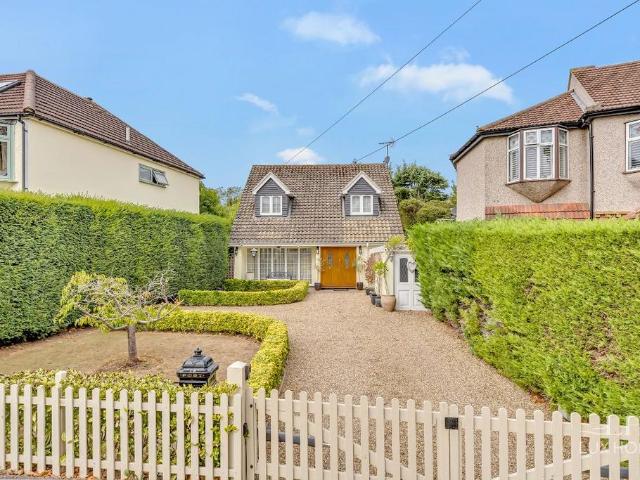 Bungalow for sale in Gidea Park, Greater London