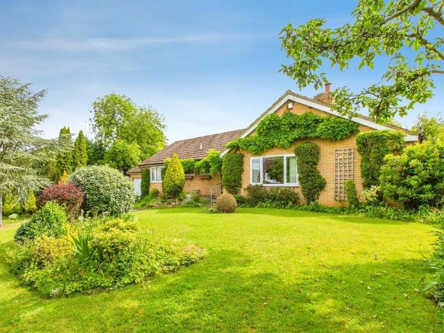 Bungalow for sale in Arrington, Cambridgeshire