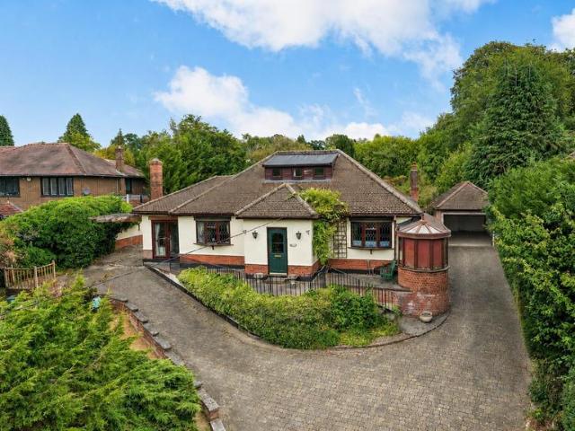 Bungalow for sale in Holywell, Studham