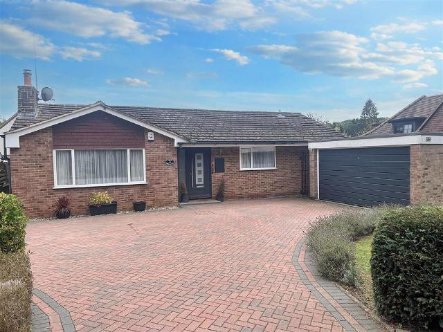 Bungalow for sale in Oaklands, Welwyn Hatfield