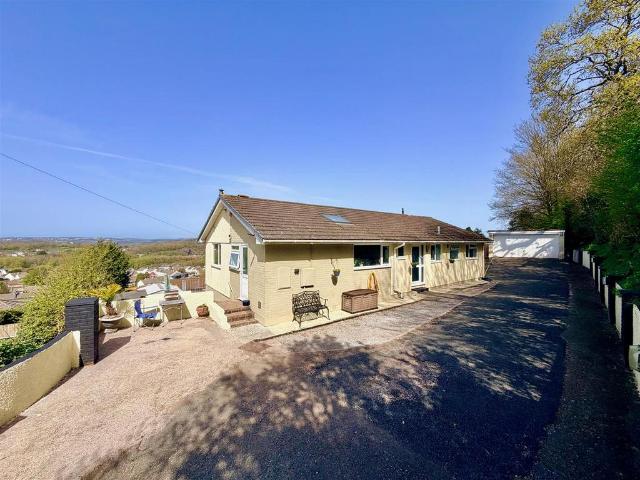 Bungalow for sale in Staddiscombe, Mount Wise
