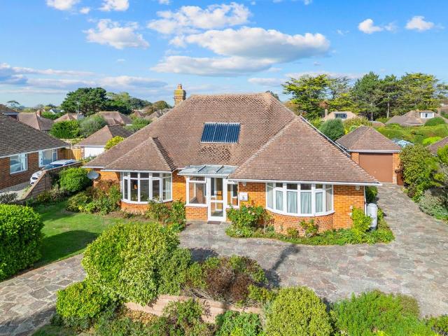 Bungalow for sale in Ferring, Arun