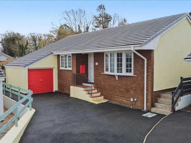 Bungalow for sale in Monkton, Pembroke