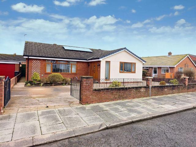 Bungalow for sale in Raffles