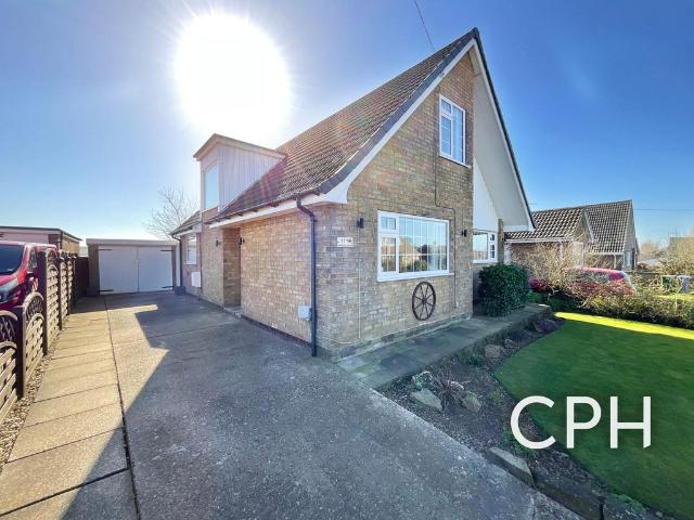 Bungalow for sale in Cayton
