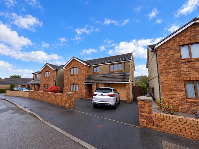 Bungalow for sale in Llannon, Upper Tumble