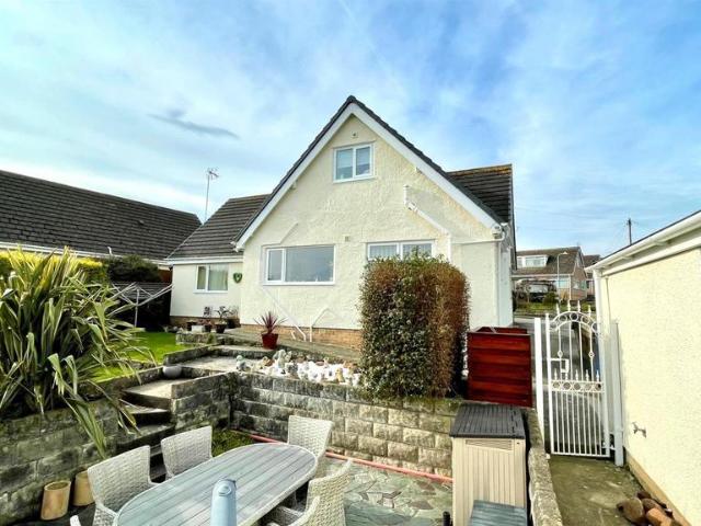 Bungalow for sale in Conwy, Wales