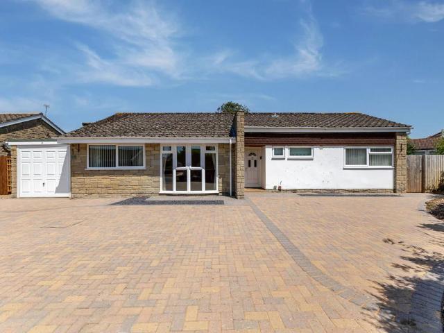 Bungalow for sale in Nailsea, North Somerset