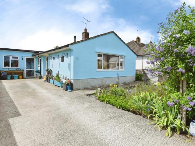 Bungalow for sale in Durrington, Wiltshire