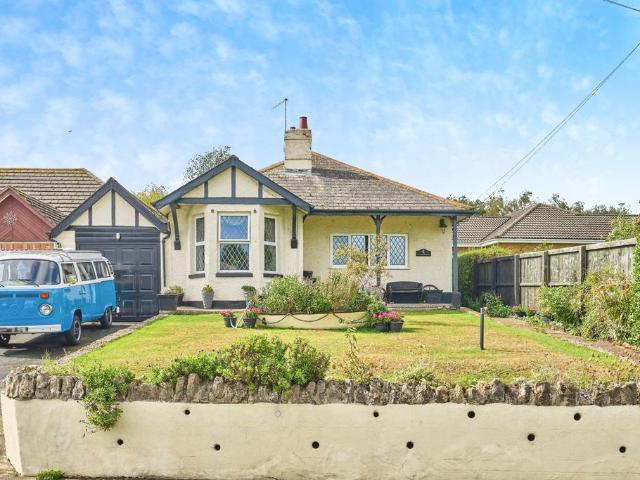 Bungalow for sale in Binstead, Ryde