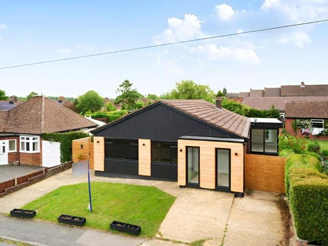 Bungalow for sale in Chartridge, Asheridge