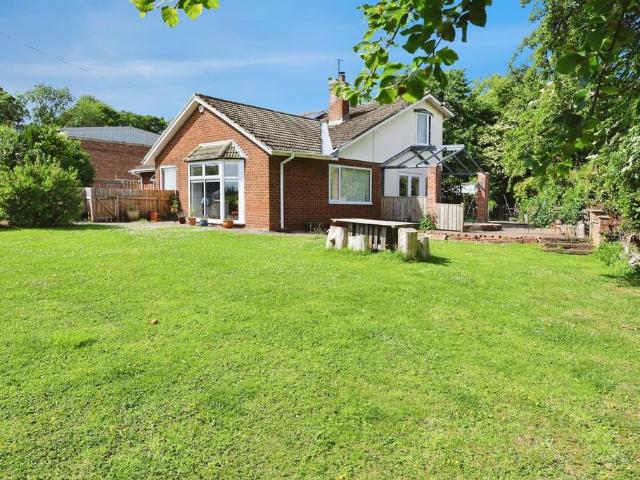 Bungalow for sale