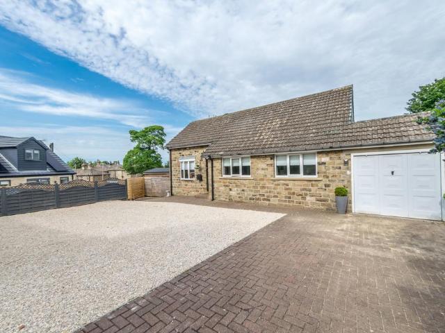 Bungalow for sale in Skelmanthorpe, West Yorkshire