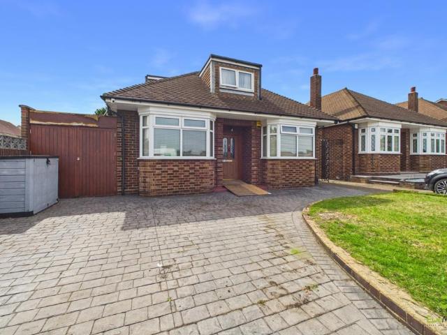 Bungalow for sale in Belvedere, Greater London