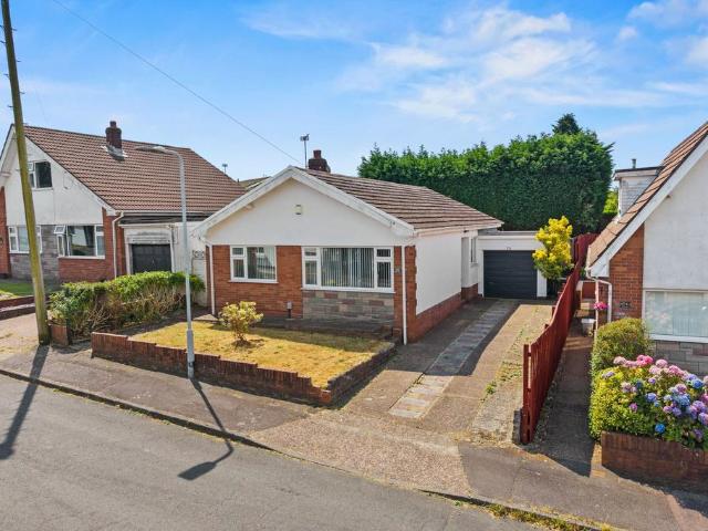 Bungalow for sale in Dunvant, Wales