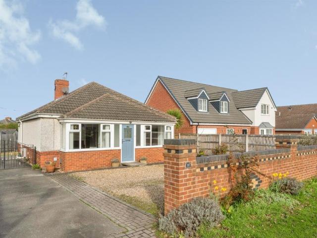 Bungalow for sale in Hatfield, South Yorkshire