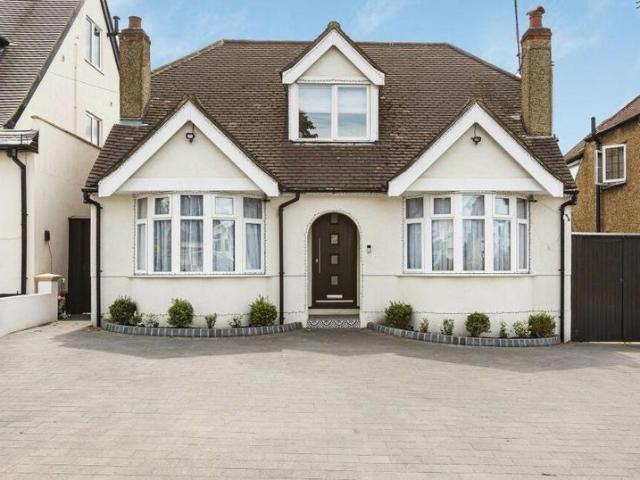 Bungalow for sale in Potters Bar, Isle Of Man